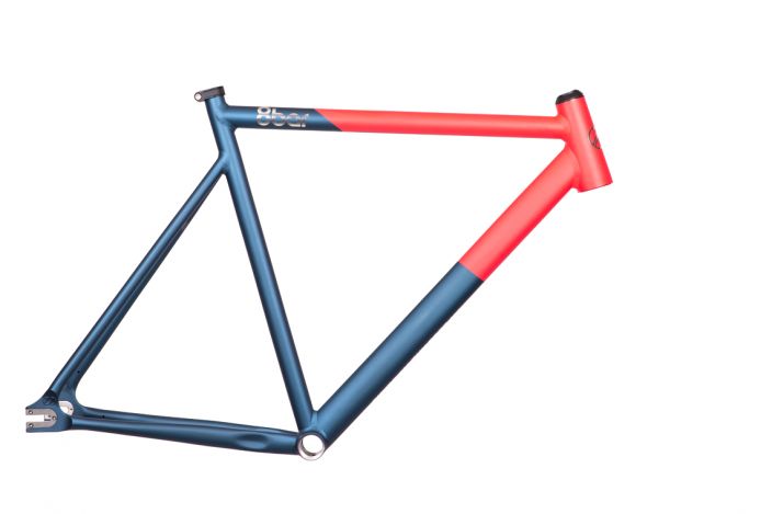 8bar KRZBERG V7 Runko Team Edition 2021 S 54cm Jo vuosia 8Bar KRZBERG runkosetti on ollut synonyymi nopeudelle ja
